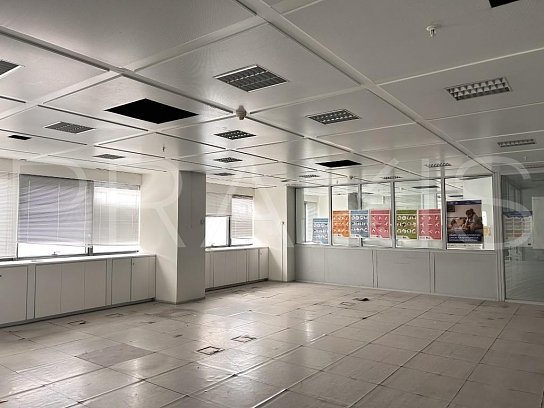 Office space / building-for lease-Argyroupoli-880sm