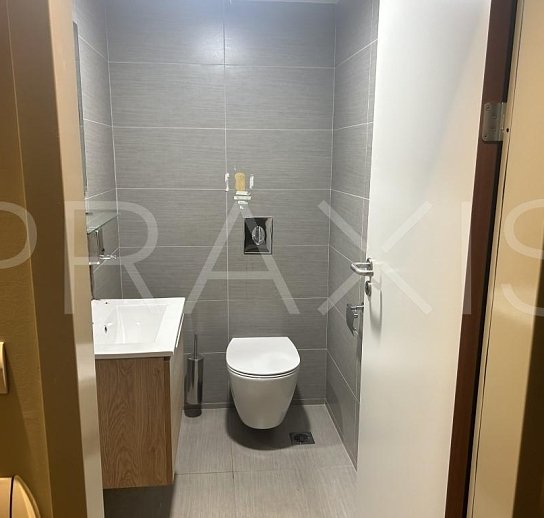 Office space / building-for lease-Center of Piraeus-979sm