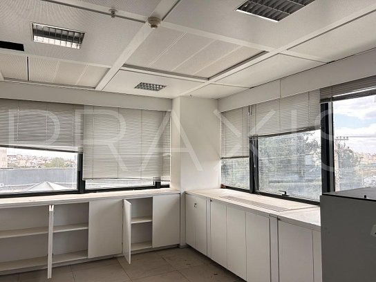 Office space / building-for lease-Argyroupoli-880sm