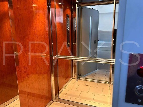 Office space / building-for lease-Lykovrisi-1172sm